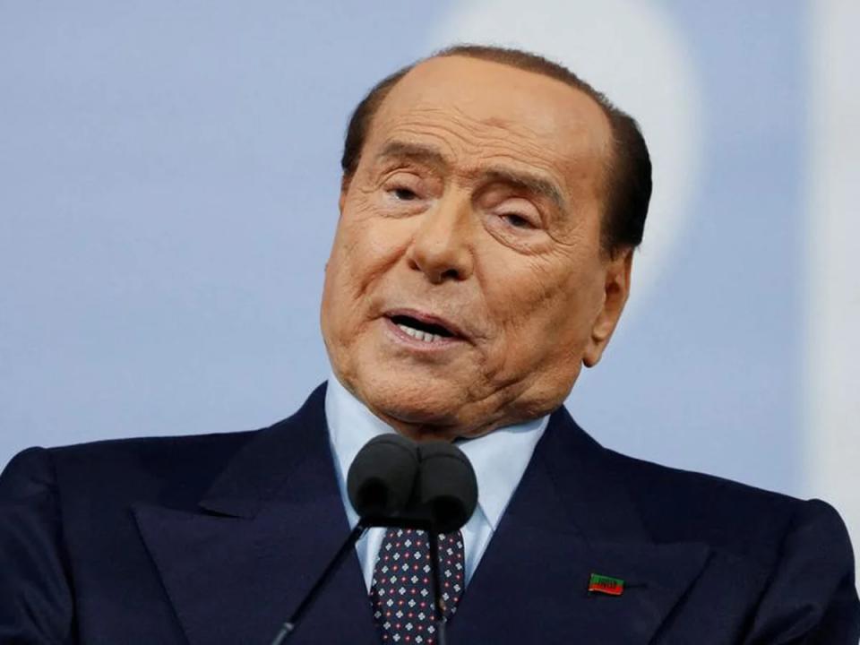 Silvio Berlusconi fue ingresado en terapia intensiva en Milán por un  problema cardíaco - Infobae