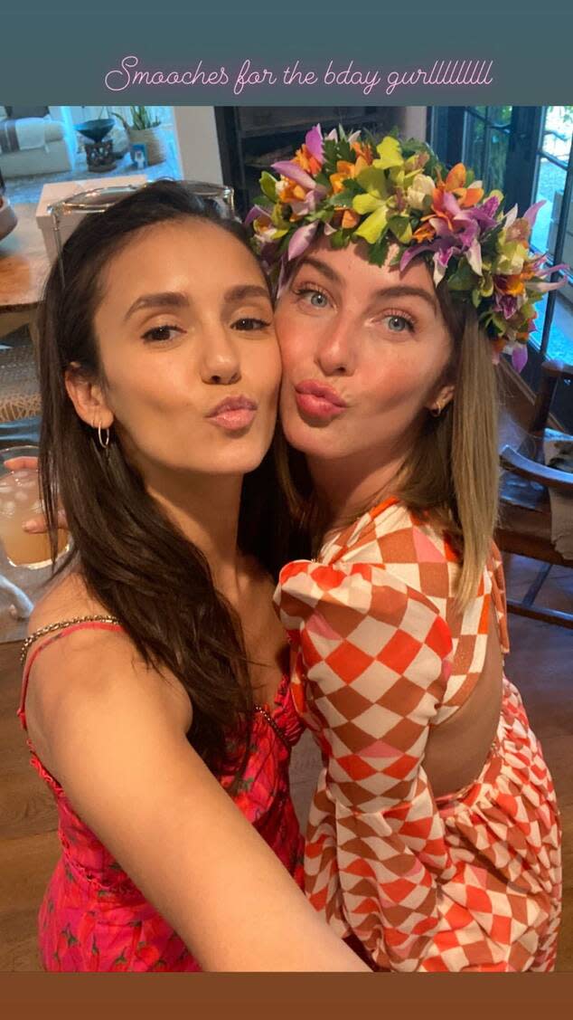 Nina Dobrev, Julianne Hough