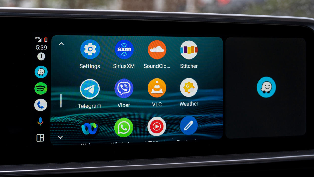  Photo of Android Auto home screen with new wallpaper. 