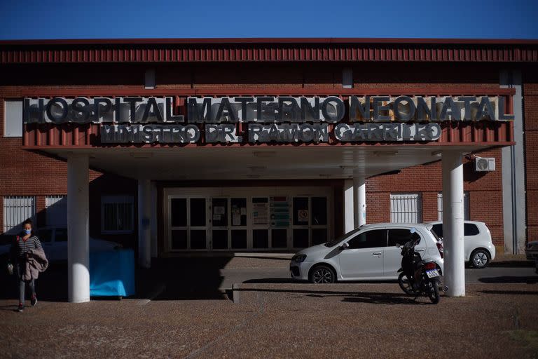 En el Hospital Materno Neonatal trabajan 800 personas y llegaron a ser 23 los empleados separados del cargo tras la muerte de los bebés