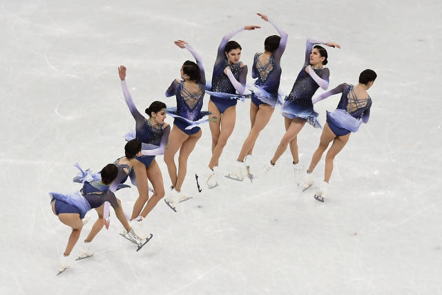 Why do some figure skaters wear tights over their boots? - Yahoo Sports