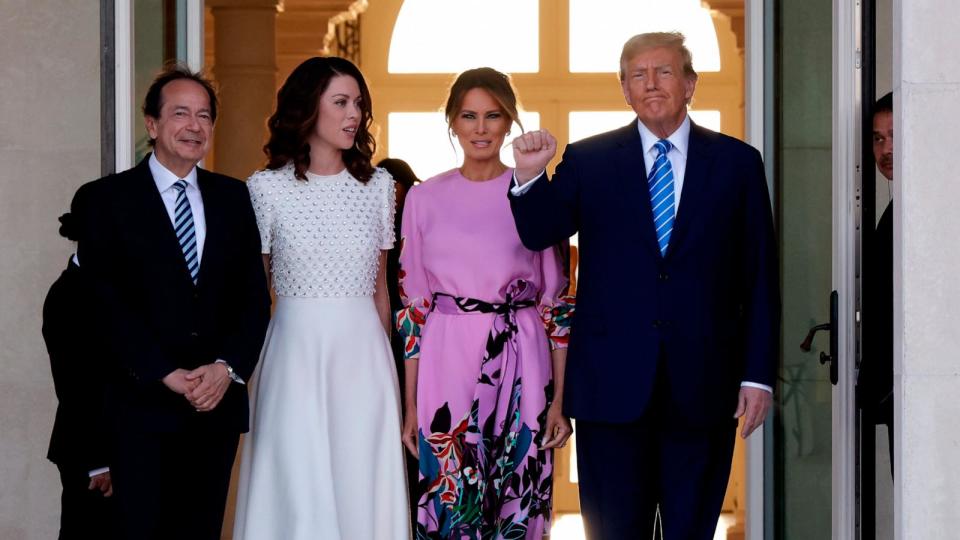 PHOTO: Former President Trump Arrives At A Fundraiser In Palm Beach, Florida (Alon Skuy/Getty Images)