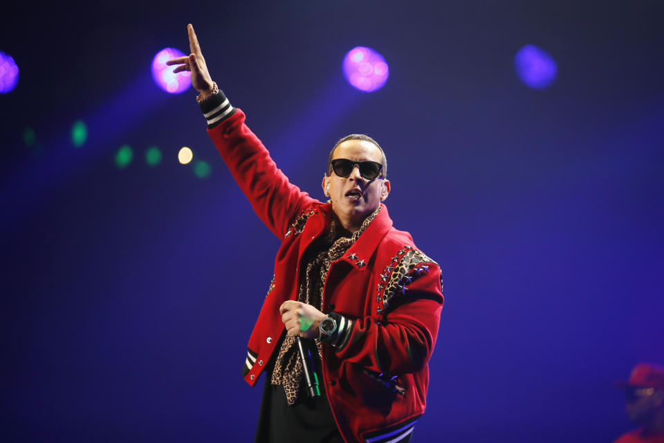 Daddy Yankee en un concierto en California en 2014.  REUTERS/Danny Moloshok   (UNITED STATES - Tags: ENTERTAINMENT)