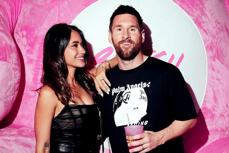 El delantero del Inter Miami, Lionel Messi, junto a su esposa Antonella Roccuzzo