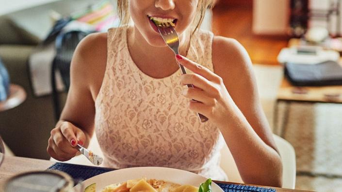 Les habitudes de vie saines incluent le fait de dîner plus tôt &#8211; cela peut également aider à réduire le poids, Eczema dermatite atopique