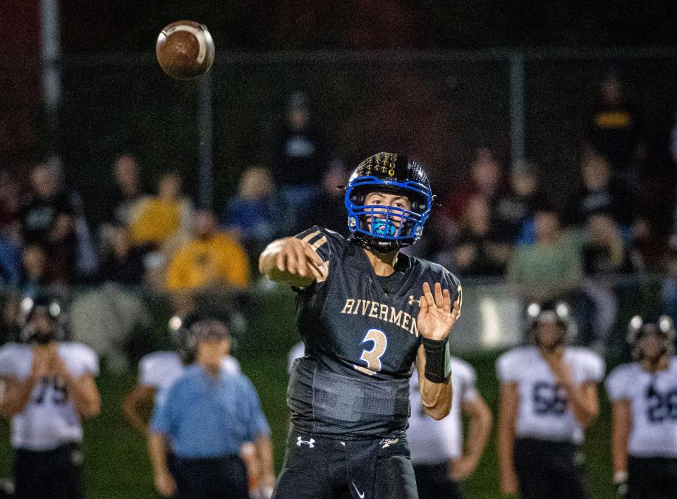 Du/Pec quarterback Cooper Hoffman throws a pass in the first quarter of their game against Le-Win on Friday, Sep. 29, 2023 in Pecatonica.