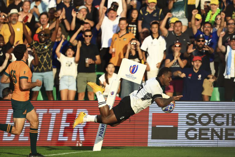 El try de Josua Tuisova para Fiji, en la resonante victoria ante Australia