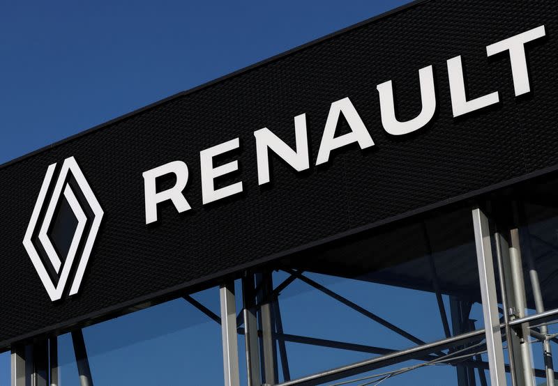 FILE PHOTO: A Renault logo is pictured in Brussels