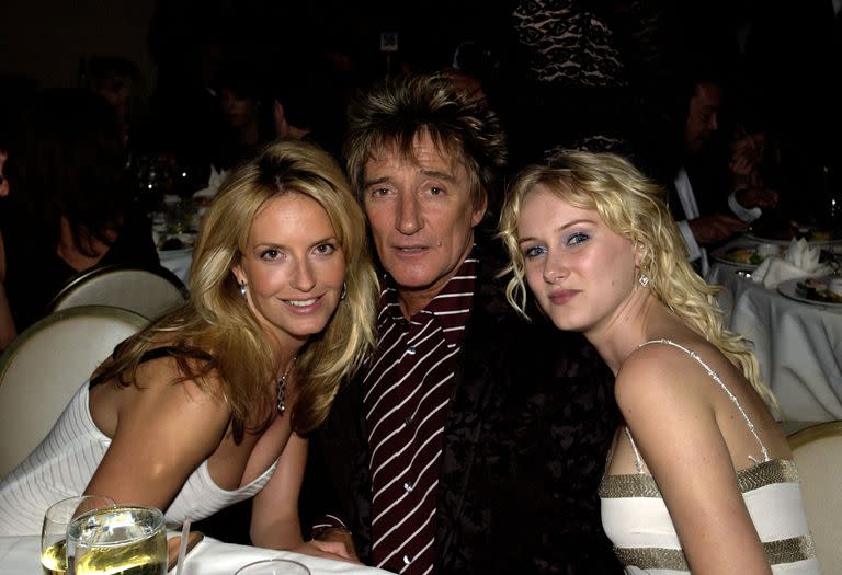 En familia. Penny Lancaster, Rod Stewart y su hija Kimberly Stewart. El músico lleva bien el paso del tiempo y esta noche brindará un show en la Argentina, en GEBA