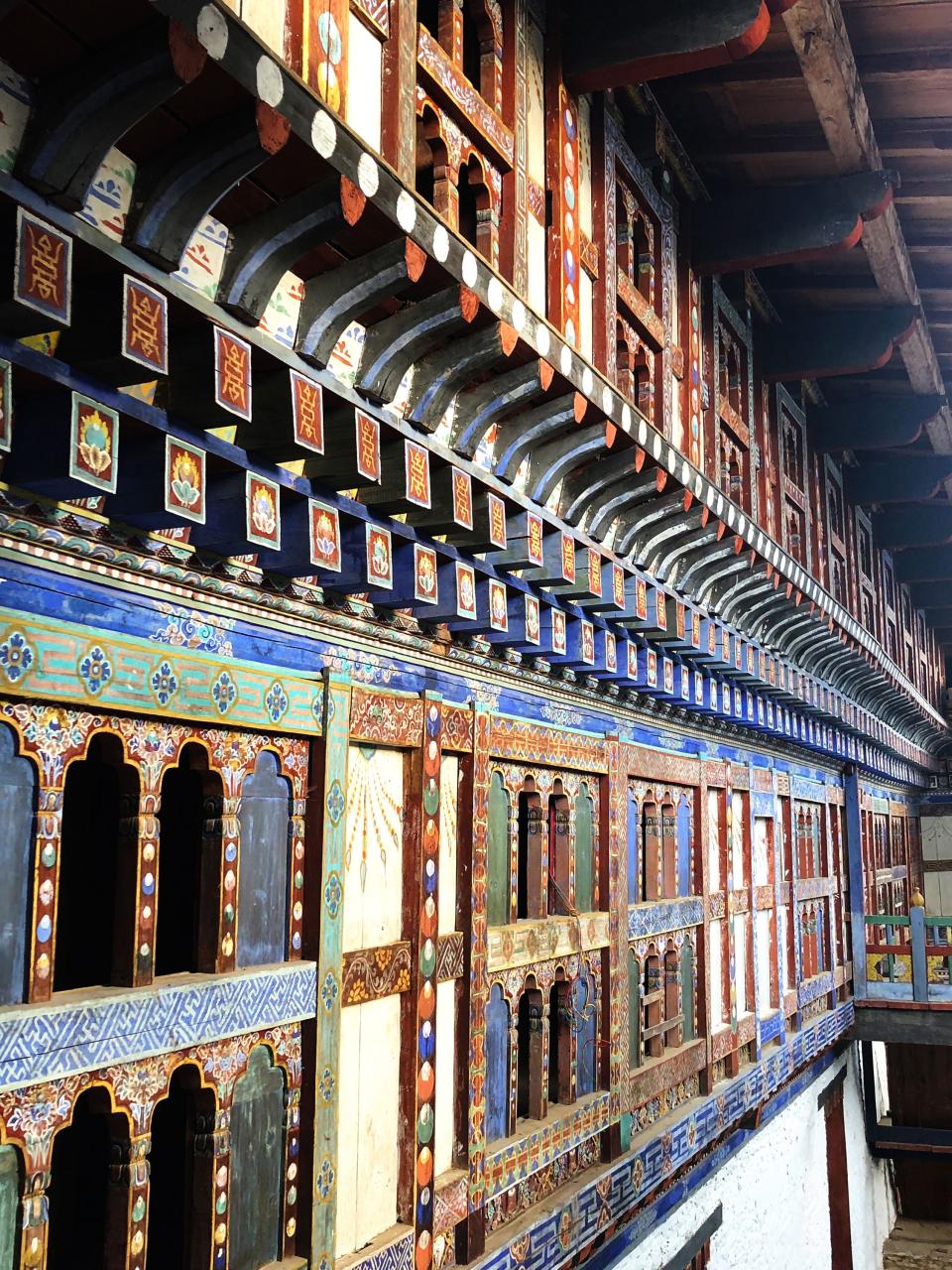 A close-up of the courtyard interior on the palace's north side.