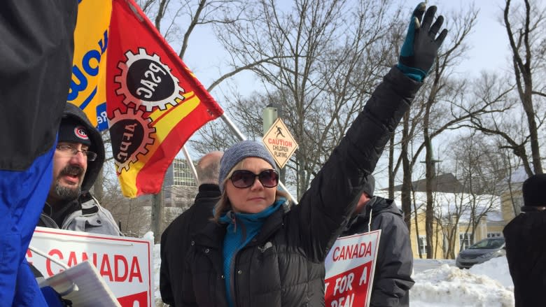 Striking Chronicle Herald photographer recovering from picket line stroke