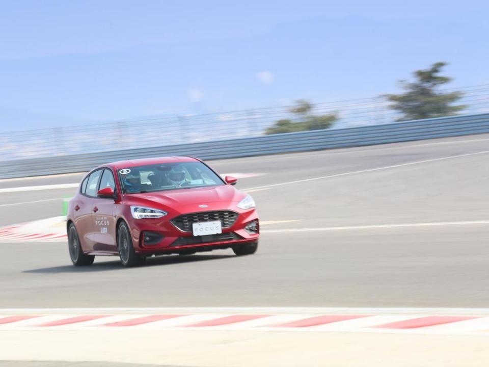 FORD Focus 5D ST-Line國產化後定價僅89.8萬，價格極具競爭力。