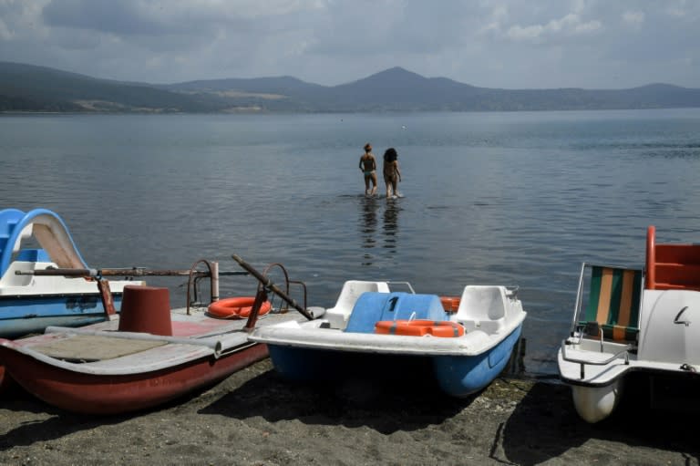 The Italian authorities have decided to stop withdrawing water from Lake Bracciano near Rome because it had dropped to such a low level that it risked sparking an environmental disaster