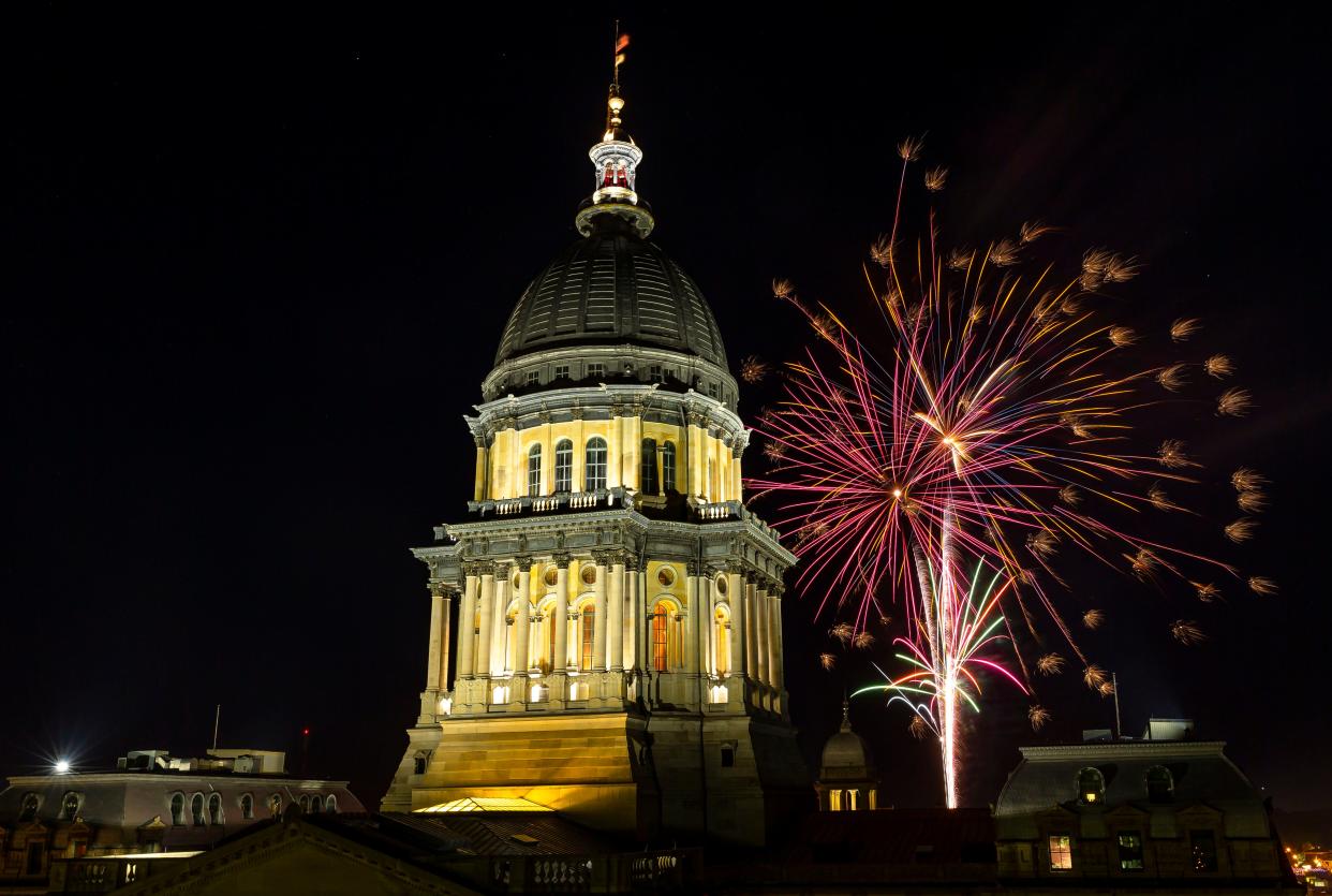 Fireworks explode over the Illinois State Capitol during the Springfield Jaycees Fireworks in Springfield, Ill., Thursday, July 1, 2021. [Justin L. Fowler/The State Journal-Register] 