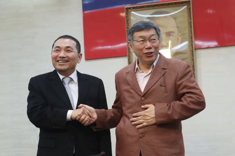 Ling Tao, deputy executive director of the National Policy Foundation, a think tank of the Kuomintang, said on the 19th that the list of non-district legislators announced by the Kuomintang is basically a finalized list. The Kuomintang has prepared a deputy candidate for presidential candidate Hou Youyi (left), and its greatest hope is to cooperate with the Kuomintang president. Candidate Ke Wenzhe (right) cooperates. The core staff of both parties are still in continuous communication.  (Central News Agency file photo)