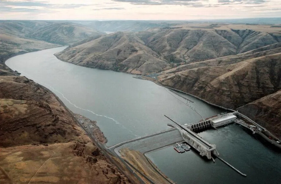 The Lower Granite Dam is the first of four hydroelectric dams on the lower Snake River that salmon encounter on their way from and to the ocean. Darin Oswald/Statesman file