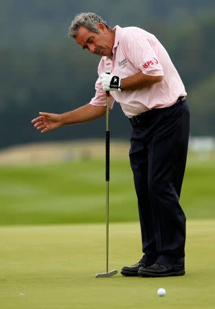 Sam Torrance of Scotland reacts as he missed a putt at 18th hole of the European Seniors Tour Casa Serena Open golf tournament in the village of Roztez, near the central Czech town Kutna Hora, 70 km (43 miles) east of Prague, September 18, 2011. REUTERS/Petr Josek