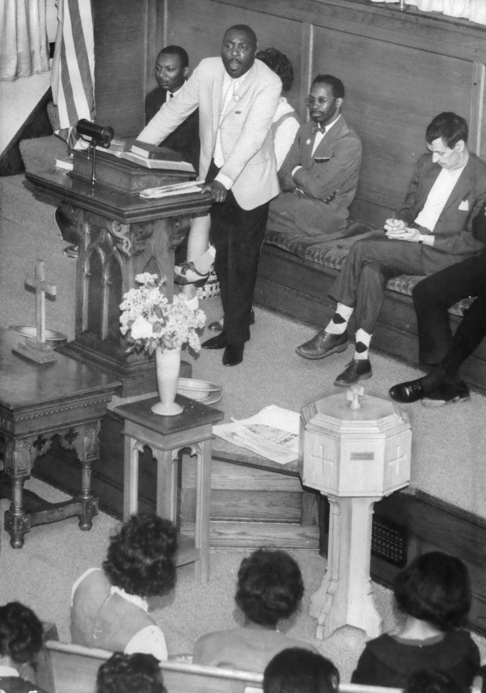 Comedian Dick Gregory speaks to youngsters and civil rights leaders at a freedom school at Christ Presbyterian Church, 1729 W. Walnut St., on May 18, 1964. The students boycotted MPS to protest segregation in Black neighborhoods in Milwaukee.