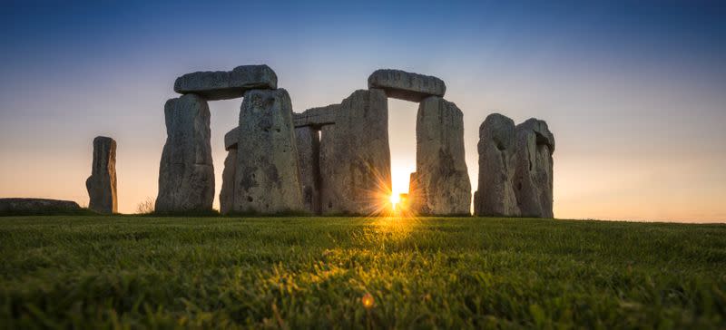 Scientists solve mystery of the origin of Stonehenge megaliths