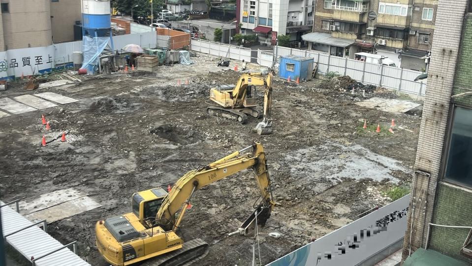 多重政策打壓下，建商從預售屋銷售到興建完工都面臨許多頭痛課題。（示意圖／EBC地產王張琬聆攝）