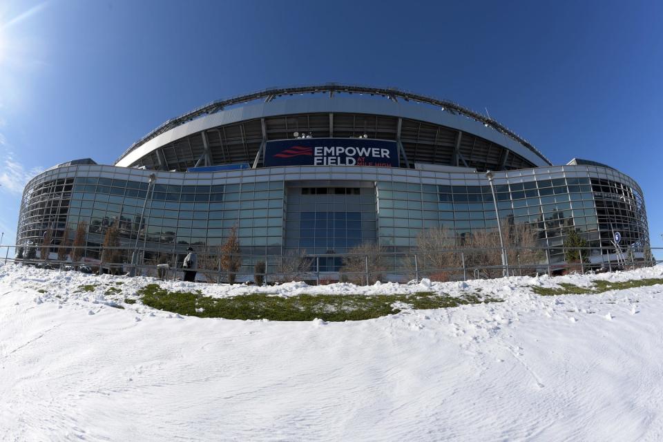 You are not looking live at Empower Field at Mile High. This is a photo from 2019, but there IS snow on the ground for today's Broncos-Chiefs game in Denver.