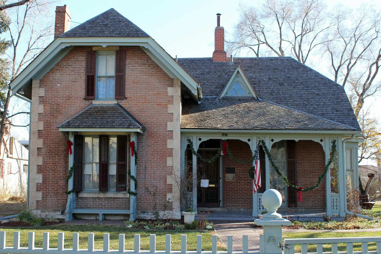 McAllister House, located at 423 North Cascade Avenue in Colorado Springs, Colorado.