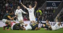 Britain Rugby Union - England v South Africa - 2016 Old Mutual Wealth Series - Twickenham Stadium, London, England - 12/11/16 England's Owen Farrell (C) and Mike Brown (R) celebrate after Courtney Lawes (hidden) scores their second try Reuters / Toby Melville