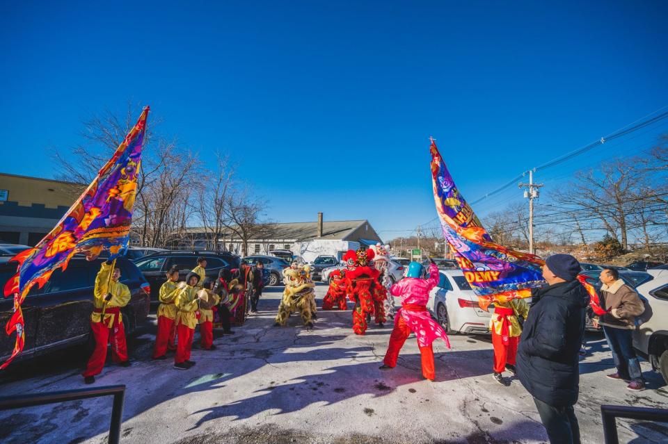 The recent grand opening of Top Pot at 462 Quincy Ave. on Route 53 was hard to miss for drivers riding by the restaurant, which is at the site of the former Ichiban restaurant.