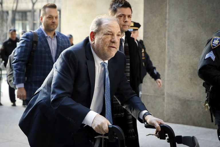 Harvey Weinstein llega a un tribunal de Nueva York en febrero de 2020