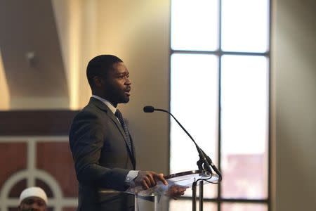 Actor and activist David Oyelowo, who portrays Martin Luther King Jr. in the movie "Selma" addresses the audience during The King Center's 47th Annual Martin Luther King Jr. Commemorative Service in Atlanta January 19, 2015. REUTERS/Christopher Aluka Berry