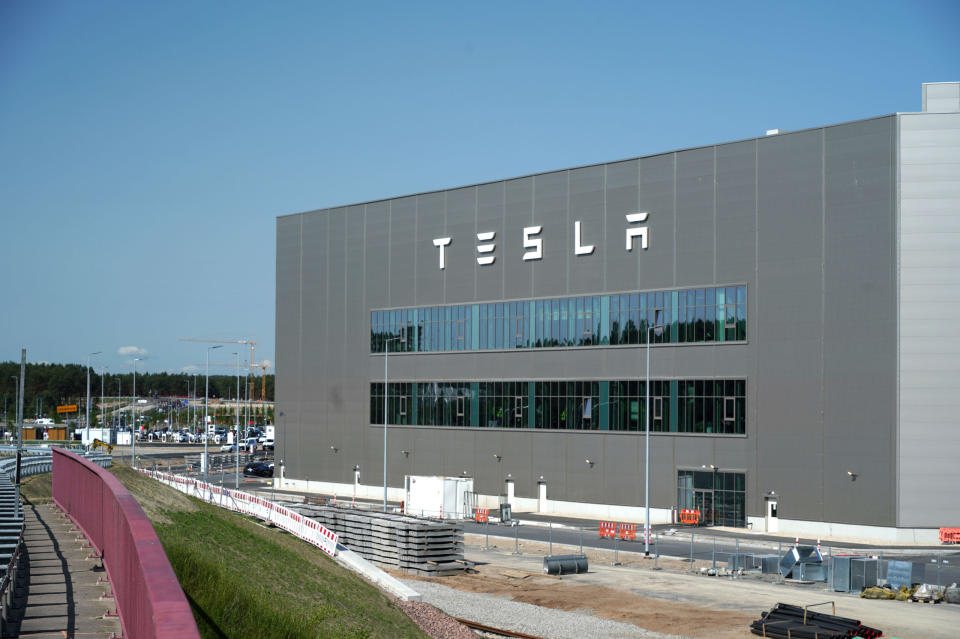 Die Tesla-Fabrik in Grünheide.  - Copyright: dpa