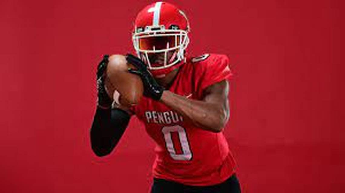 Last season, Youngstown State’s Bryce Oliver, a transfer from Kentucky, caught 24 passes for 266 yards and eight touchdowns. Through three games this year, the 6-foot-1, 212-pound wide receiver from Fort Lauderdale, Fla., has 12 catches for 161 yards and two TDs.