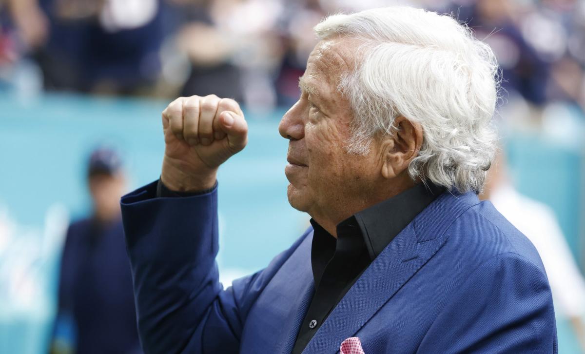 Robert Kraft Invites Heckled Patriots Fan To Game After Viral Video