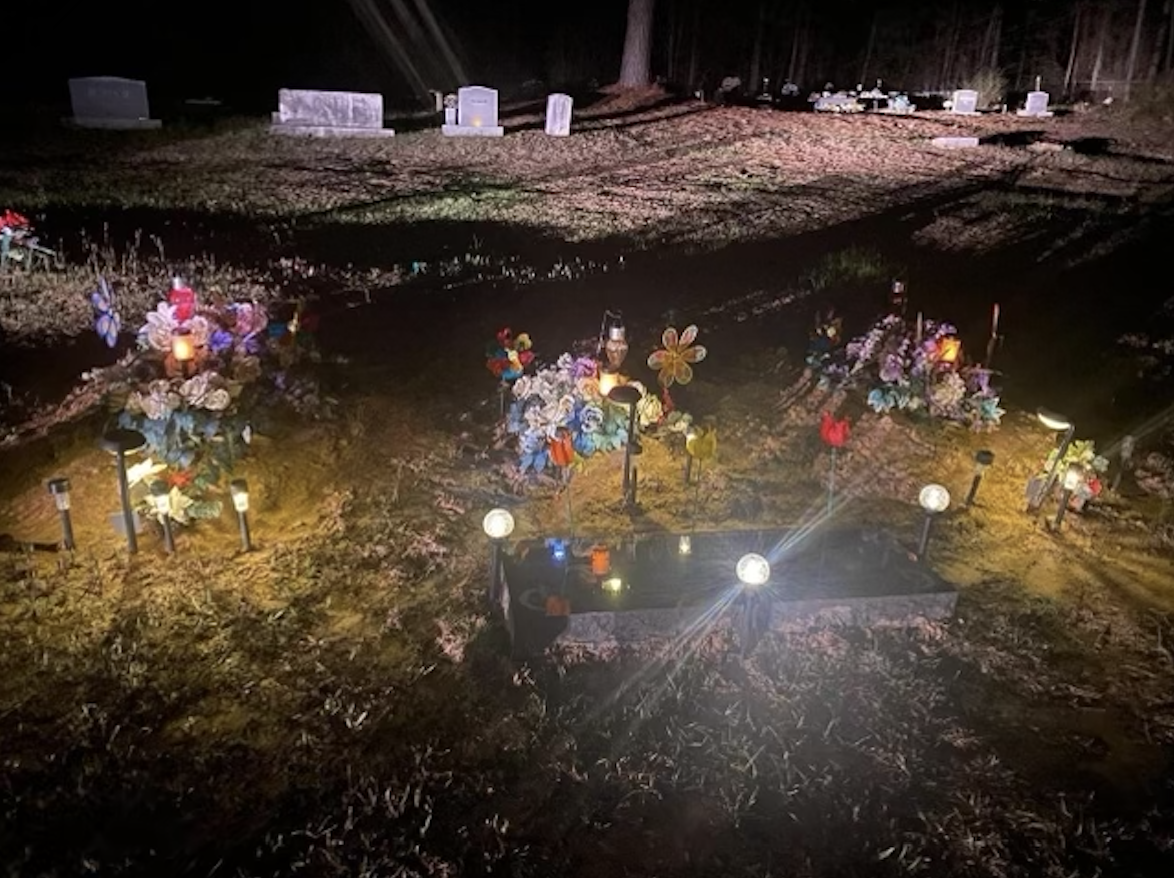 The graves of the Oliver sisters