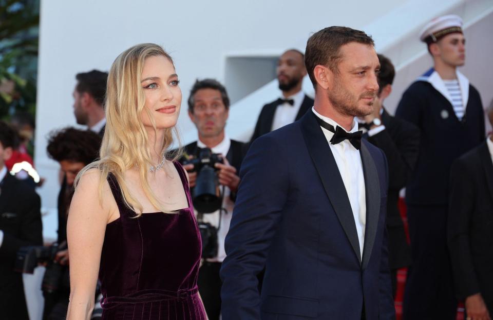 Cannes 2024 : l’apparition discrète de Pierre Casiraghi et Beatrice Borromeo sur le tapis rouge
