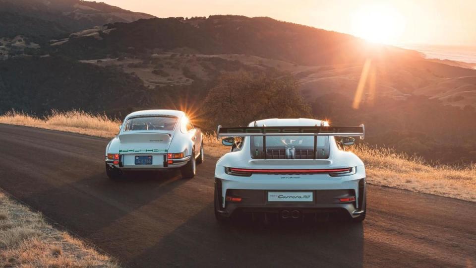 911 GT3 RS Tribute Carrera RS Package由GT系列和Style Porsche訂製 --- 是對1972年的911 Carrera RS 2.7的致敬之作。