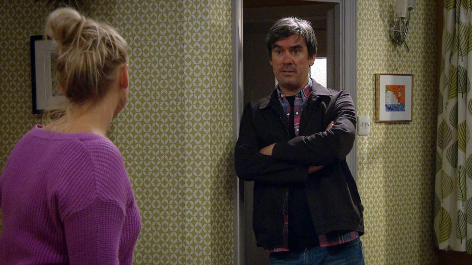 Thursday, October 1: Cain is surprised when Tracy opens up to him