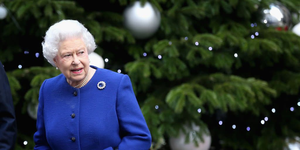 london, england december 18 queen elizabeth ii leaves number 10 downing street after attending the governments weekly cabinet meetingon december 18, 2012 in london, england photo by chris jacksongetty images