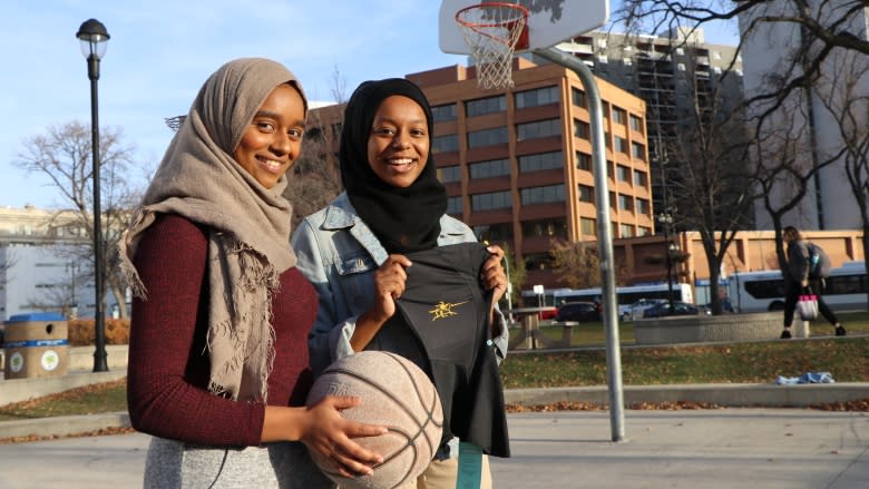 Muslim athletes at Winnipeg's Dakota Collegiate get new custom hijab