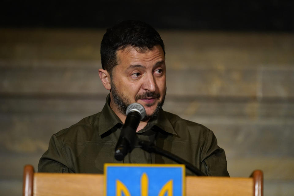 Ukrainian President Volodymyr Zelenskyy speaks at the National Archives building in Washington, Thursday, Sept. 21, 2023.(AP Photo/Stephanie Scarbrough)