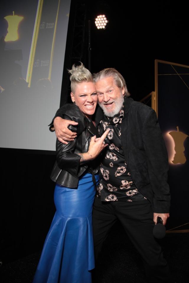 Honoree Alecia Moore poses with Jeff Bridges at the No Kid Hungry 2023 Los Angeles Dinner Gala at a private residence on Thursday, April 27, 2023 in Los Angeles, CA 

(photo: Tyler Curtis/ABImages)