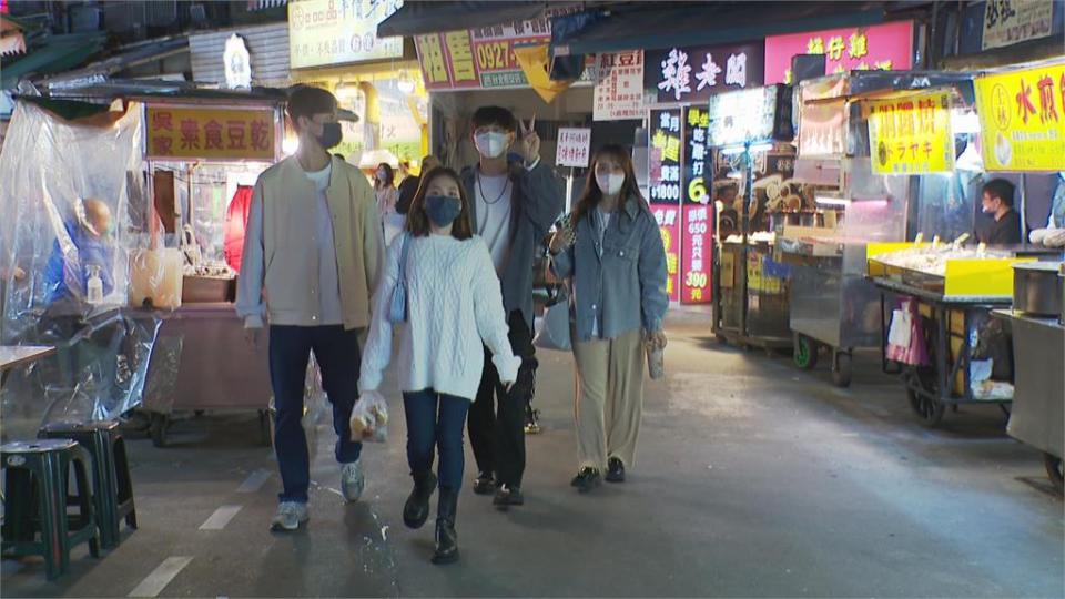 疫情再爆發衝擊商圈　士林夜市人潮掉3成