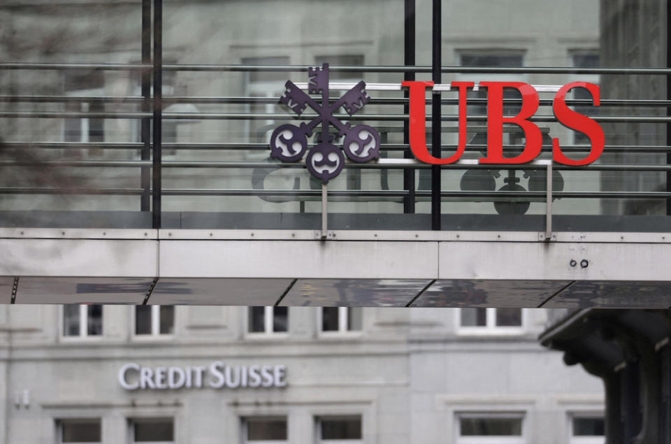 瑞銀集團（UBS）以30億瑞士法郎收購瑞士信貸（Credit Suisse）。路透社