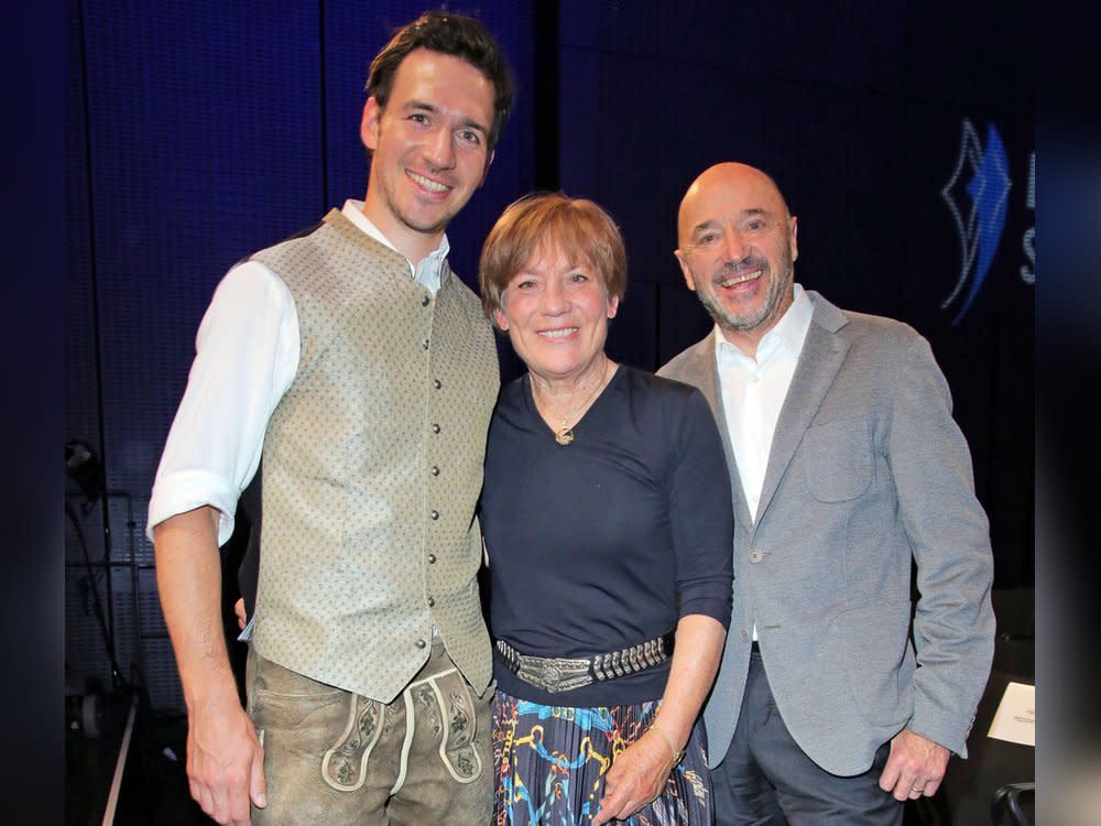 Felix Neureuther mit seinen Eltern Rosi Mittermaier und Christian Neureuther. (Bild: imago/Tinkeres)