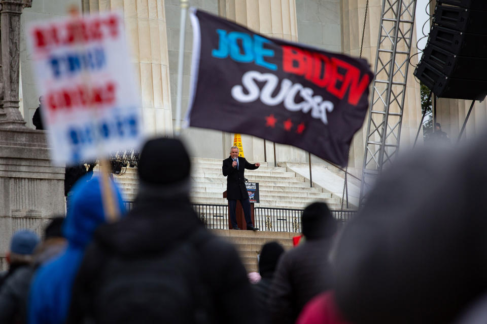 Robert F. Kennedy, Jr. speaks at the Defeat the Mandates rally in Washington.<span class="copyright">Bryan Olin Dozier—Reuters</span>