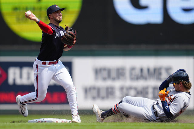 Twins bullpen holds Tigers to 3 hits, Detroit loses 2-0 – The Oakland Press