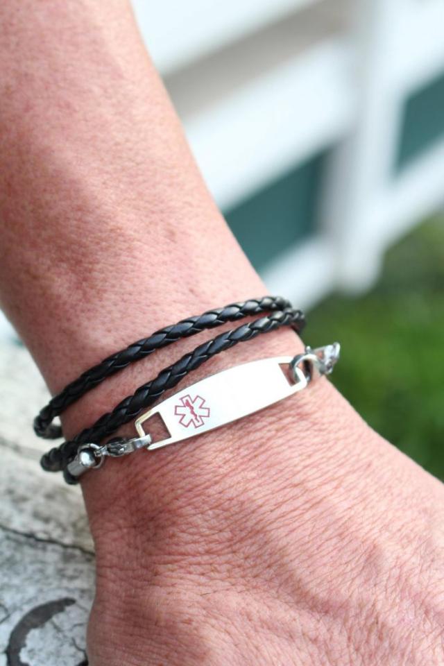 SEREMY - Life-Saving bracelet for the elderly