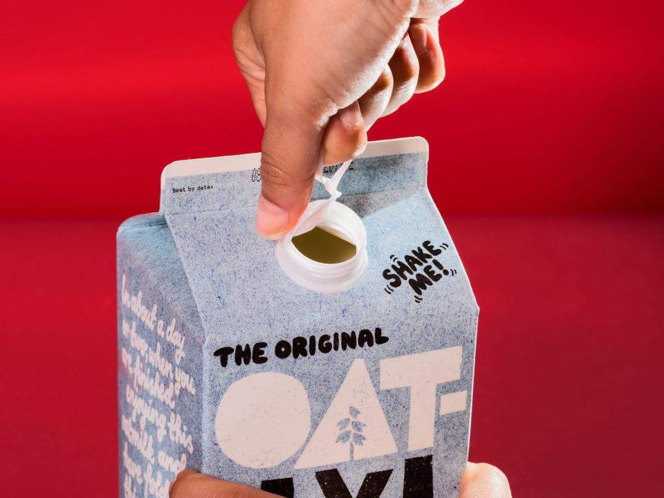 Milk Tasting Oatly