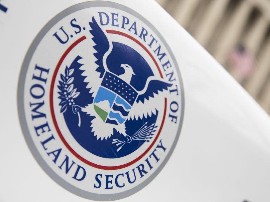 dhs logo