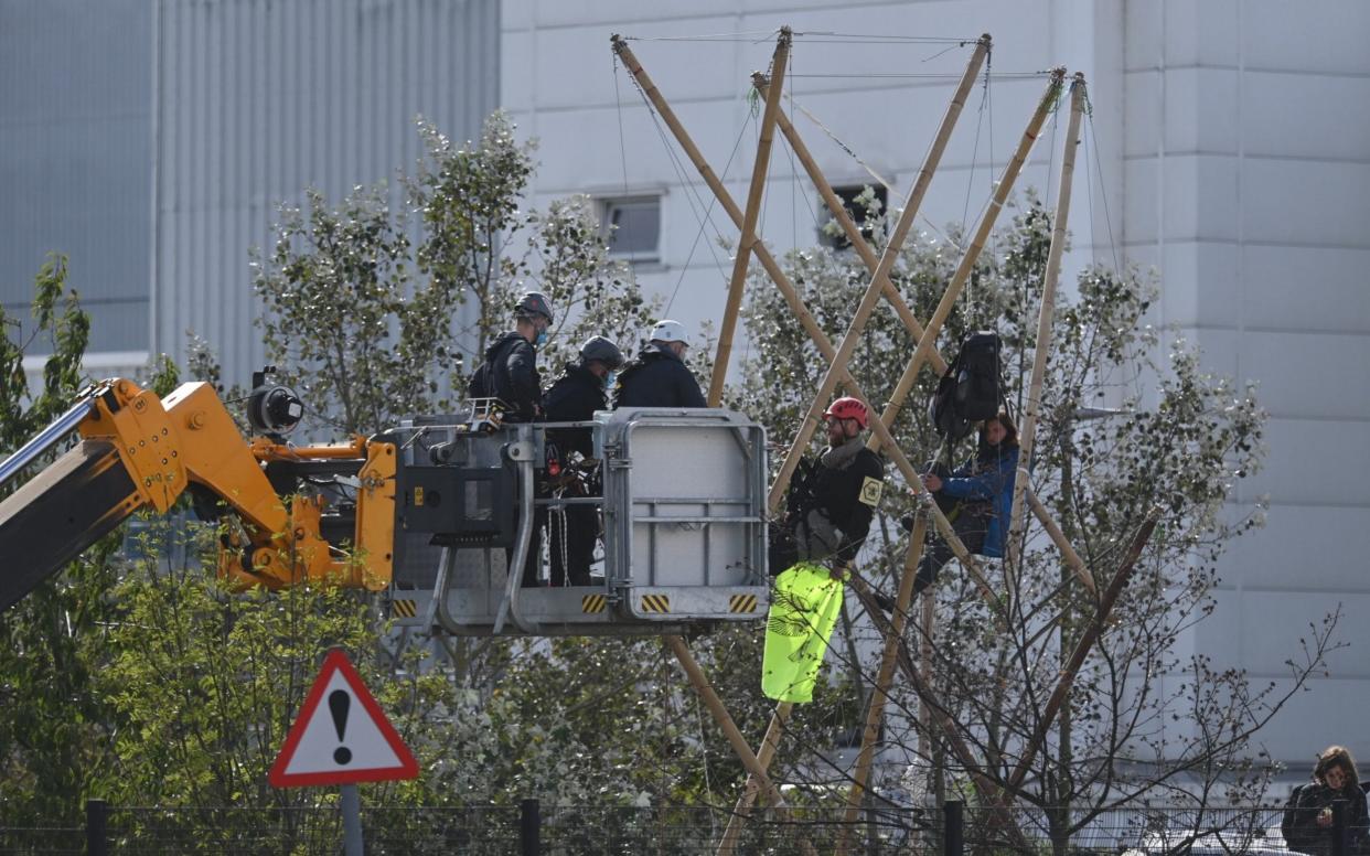 Extinction Rebellion protest at Newsprinters in Broxbourne, Hertfordshire - Paul Grover